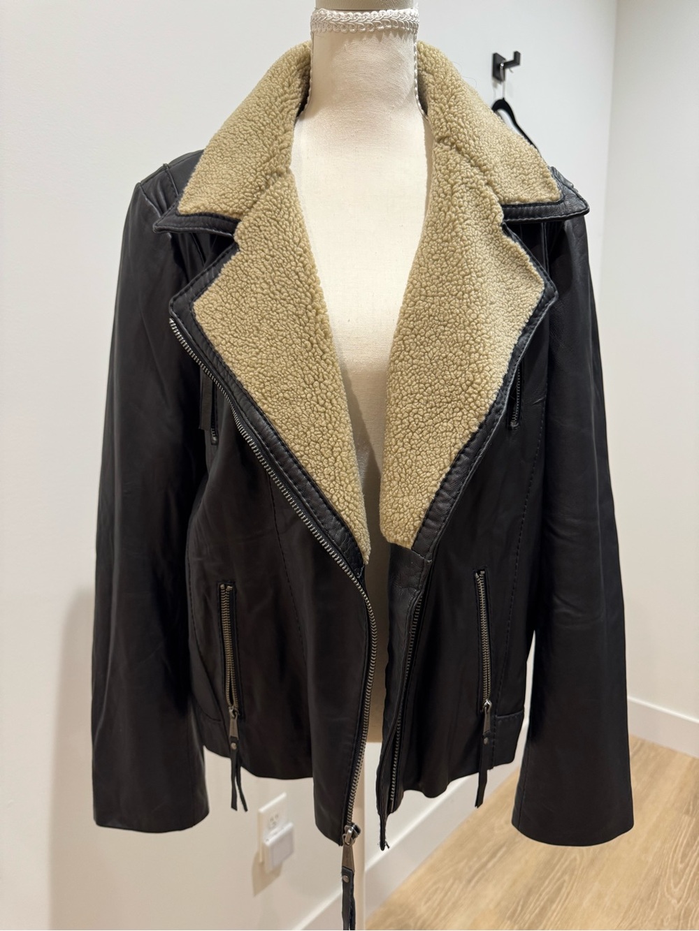 Michael Kors Black XL women’S-super soft Leather biker Jacket with Tan Sherpa